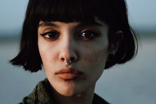 Free download girl face female portrait free picture to be edited with GIMP free online image editor