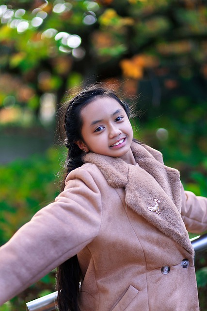 Free download girl model young girl flower free picture to be edited with GIMP free online image editor