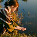 Girl releases fish  screen for extension Chrome web store in OffiDocs Chromium