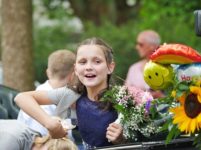 Free download Girl Schützenfest Young -  free photo or picture to be edited with GIMP online image editor