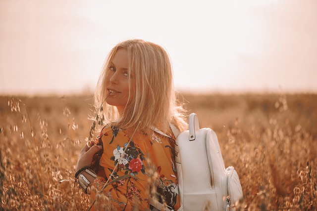 Free download girl summer au woman love free picture to be edited with GIMP free online image editor