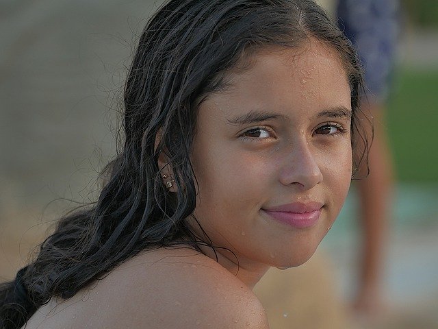 Download gratuito Girl Swim Young Egyptian - foto o immagine gratuita gratuita da modificare con l'editor di immagini online di GIMP
