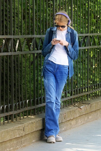Free download girl teenager jeans sunglasses free picture to be edited with GIMP free online image editor