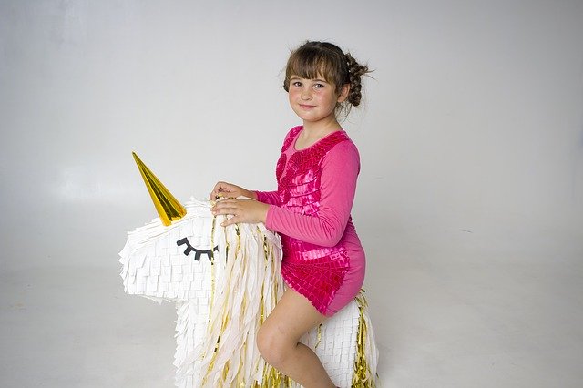 Descărcare gratuită Girl Unicorn Kids - fotografie sau imagini gratuite pentru a fi editate cu editorul de imagini online GIMP