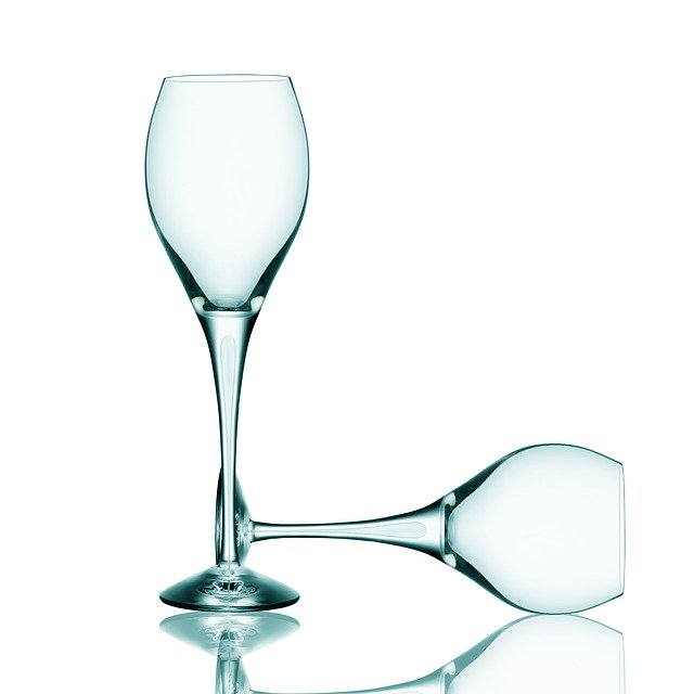 Descarga gratuita Glass Cups Decoration: foto o imagen gratuita para editar con el editor de imágenes en línea GIMP