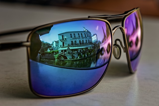 Kostenloser Download Brille Sonnenbrille gespiegelt cooles kostenloses Bild, das mit dem kostenlosen Online-Bildeditor GIMP bearbeitet werden kann