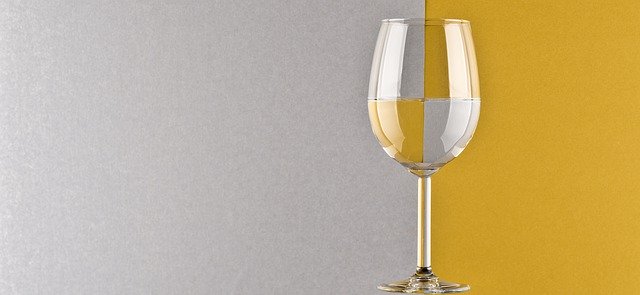 Download gratuito Glass Wine Liquid: foto o immagine gratuita da modificare con l'editor di immagini online GIMP
