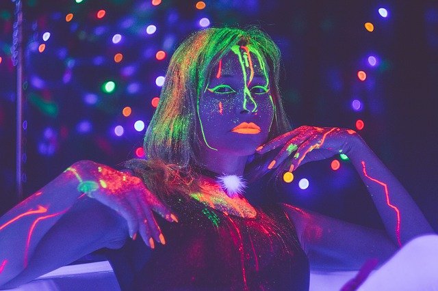 Free download glow in the dark paint in the dark free picture to be edited with GIMP free online image editor