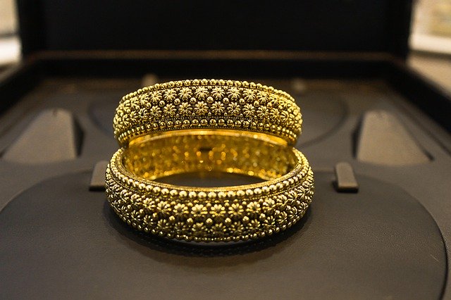 Free download Golden Gold Jewellery -  free photo or picture to be edited with GIMP online image editor