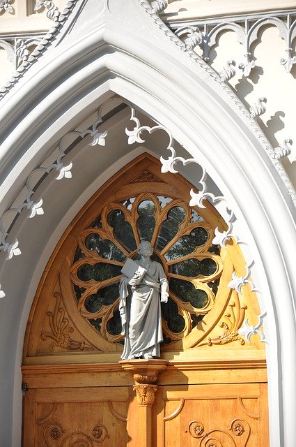 ดาวน์โหลดฟรี Gothic Cathedral Church - ภาพถ่ายหรือรูปภาพฟรีที่จะแก้ไขด้วยโปรแกรมแก้ไขรูปภาพออนไลน์ GIMP