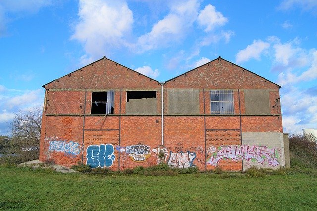 Kostenloser Download von Graffiti House Building – kostenloses Foto oder Bild zur Bearbeitung mit dem Online-Bildeditor GIMP