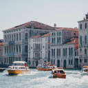 Grand Canal and Waterfront Buildings in Venice  screen for extension Chrome web store in OffiDocs Chromium