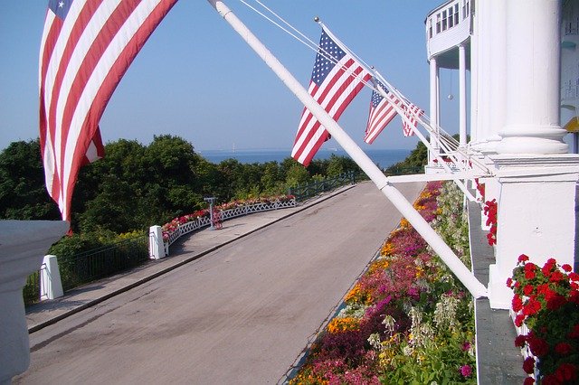 Free download Grand Hotel Mackinac Island -  free photo or picture to be edited with GIMP online image editor