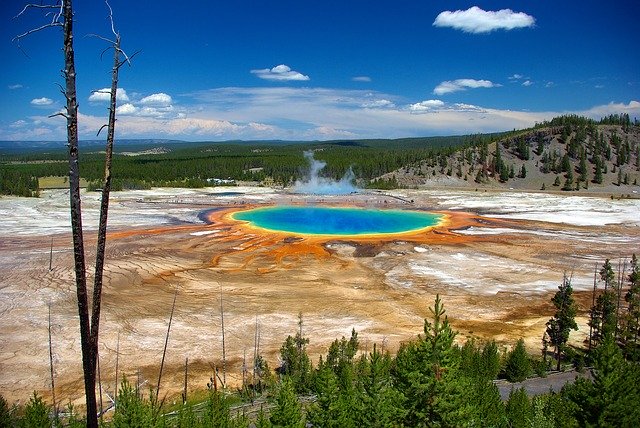 Descarga gratuita Grand Prismatic From Overlook: foto o imagen gratuita para editar con el editor de imágenes en línea GIMP