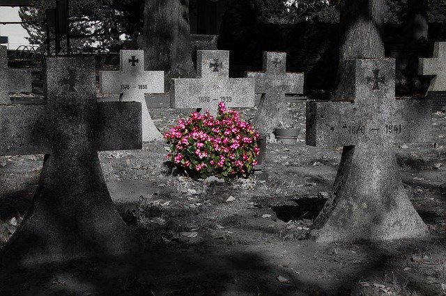 Free download Graves Mourning Cemetery -  free photo or picture to be edited with GIMP online image editor