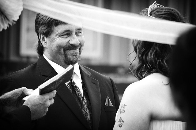 ดาวน์โหลดฟรี Groom Wedding Married - รูปถ่ายหรือรูปภาพฟรีที่จะแก้ไขด้วยโปรแกรมแก้ไขรูปภาพออนไลน์ GIMP