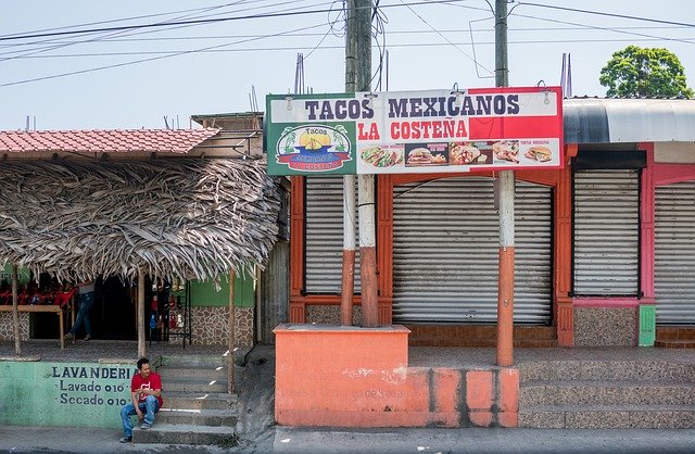 Descarga gratuita Guatemala Architecture Travel - foto o imagen gratuita para editar con el editor de imágenes en línea GIMP