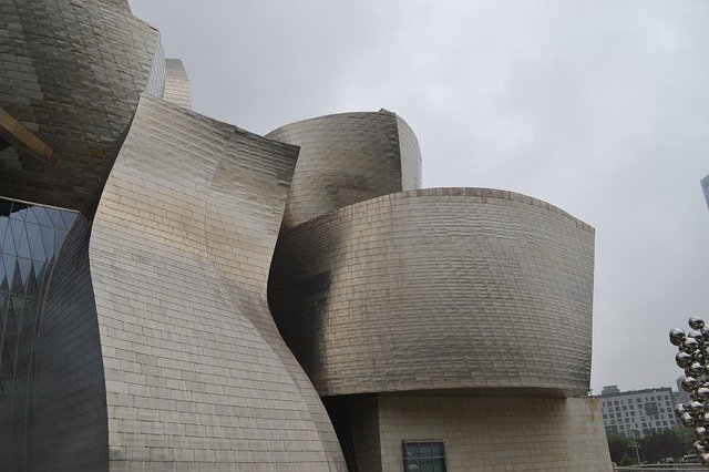 Bezpłatne pobieranie Muzeum Sztuki Guggenheima - bezpłatne zdjęcie lub obraz do edycji za pomocą internetowego edytora obrazów GIMP