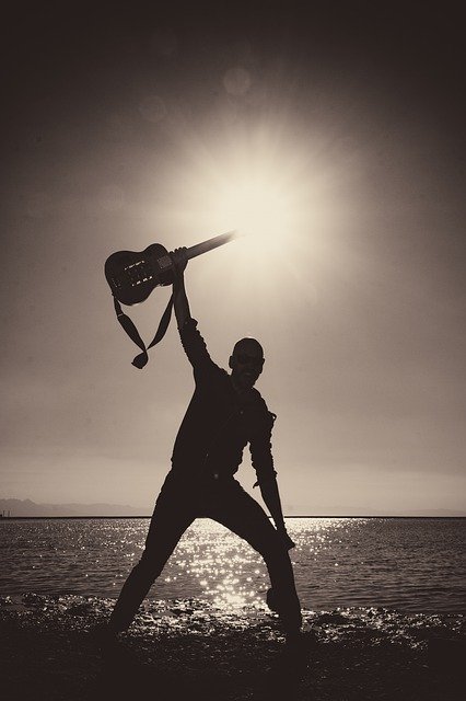 ດາວ​ໂຫຼດ​ຟຣີ Guitar Backlighting Silhouette - ຮູບ​ພາບ​ຟຣີ​ຫຼື​ຮູບ​ພາບ​ທີ່​ຈະ​ໄດ້​ຮັບ​ການ​ແກ້​ໄຂ​ກັບ GIMP ອອນ​ໄລ​ນ​໌​ບັນ​ນາ​ທິ​ການ​ຮູບ​ພາບ