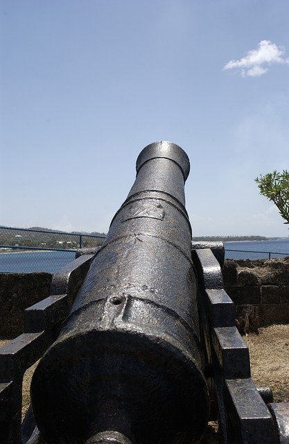 ດາວໂຫລດຟຣີ Gun Caribbean Tobago - ຮູບພາບຫຼືຮູບພາບທີ່ບໍ່ເສຍຄ່າເພື່ອແກ້ໄຂດ້ວຍບັນນາທິການຮູບພາບອອນໄລນ໌ GIMP