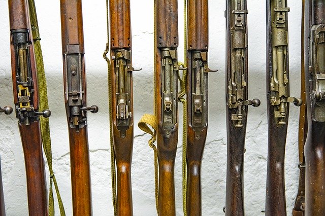 ດາວໂຫຼດຟຣີ Guns Old Vintage - ຮູບພາບຫຼືຮູບພາບທີ່ບໍ່ເສຍຄ່າເພື່ອແກ້ໄຂດ້ວຍບັນນາທິການຮູບພາບອອນໄລນ໌ GIMP