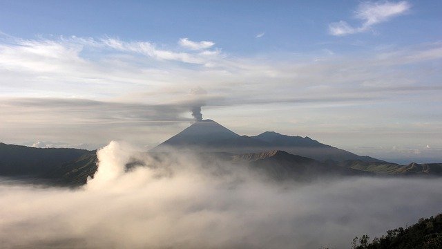 Descarga gratuita Gunung Semeru Jawa Timur Indonesia - foto o imagen gratis y gratuita para editar con el editor de imágenes en línea GIMP