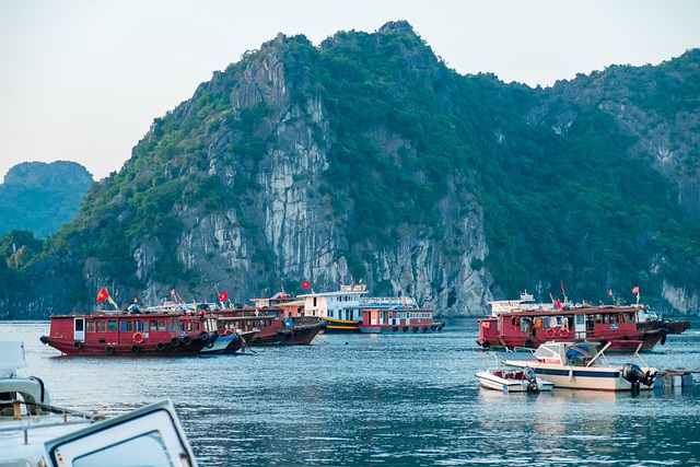 Free download ha long bay bay boats vietnam free picture to be edited with GIMP free online image editor