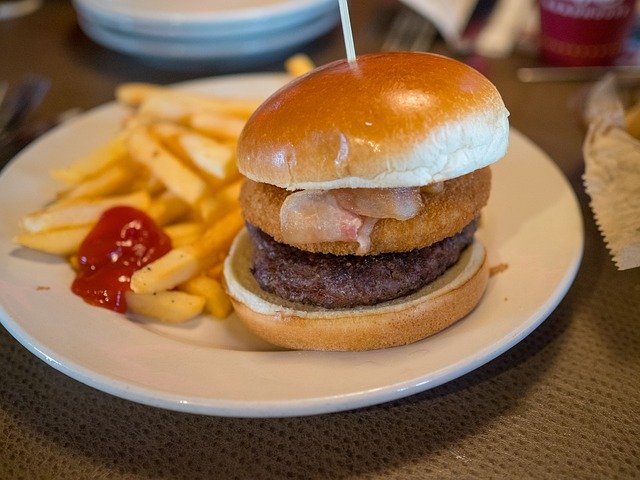 Bezpłatne pobieranie Hamburger Fries Burger - bezpłatne zdjęcie lub obraz do edycji za pomocą internetowego edytora obrazów GIMP