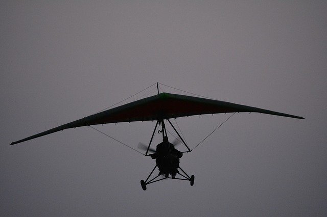 Download grátis Hang Glider Sky Grey - foto ou imagem grátis para ser editada com o editor de imagens online GIMP