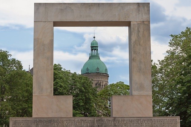 Muat turun percuma Hanover Monument Church Lower - foto atau gambar percuma untuk diedit dengan editor imej dalam talian GIMP