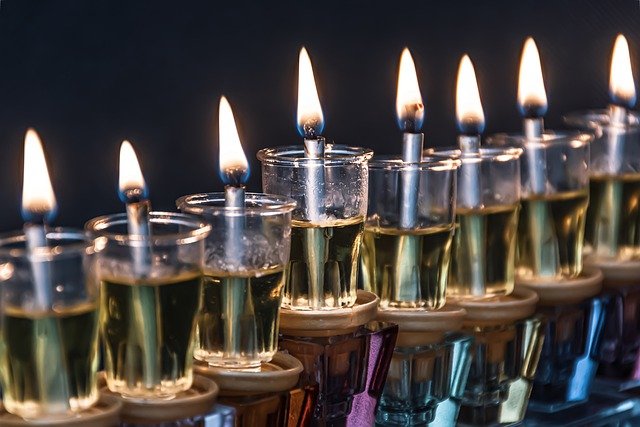Free download hanukah burning candles chanukah free picture to be edited with GIMP free online image editor