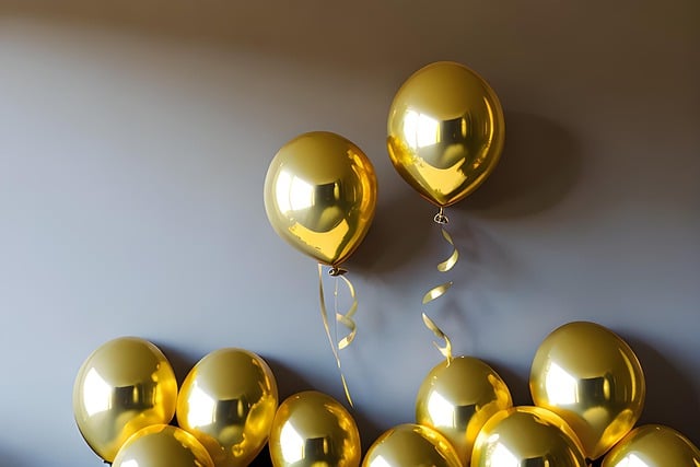 Free download happy birthday gold balloons party free picture to be edited with GIMP free online image editor