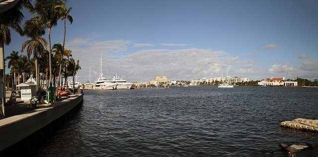 Скачать бесплатно Harbour Boats Harbour - бесплатное фото или изображение для редактирования с помощью онлайн-редактора изображений GIMP