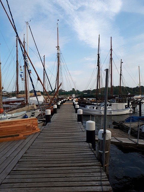 Kostenloser Download Harbour Museum Ships Port - kostenloses Foto oder Bild zur Bearbeitung mit GIMP Online-Bildbearbeitung