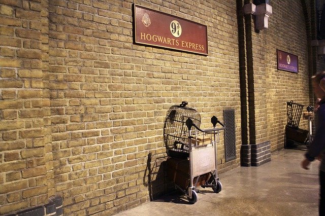免费下载 Harry Potter Wizards Hogwarts - 可使用 GIMP 在线图像编辑器编辑的免费照片或图片