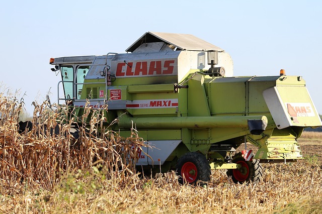 Free download harvester claas dominator 98 sl free picture to be edited with GIMP free online image editor