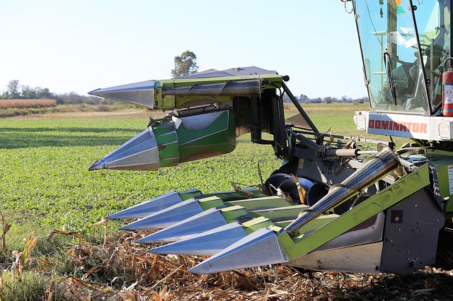 Free download harvester claas dominator 98 sl front free picture to be edited with GIMP free online image editor