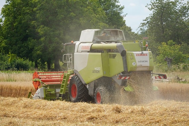 Free download harvest grain combine harvester free picture to be edited with GIMP free online image editor