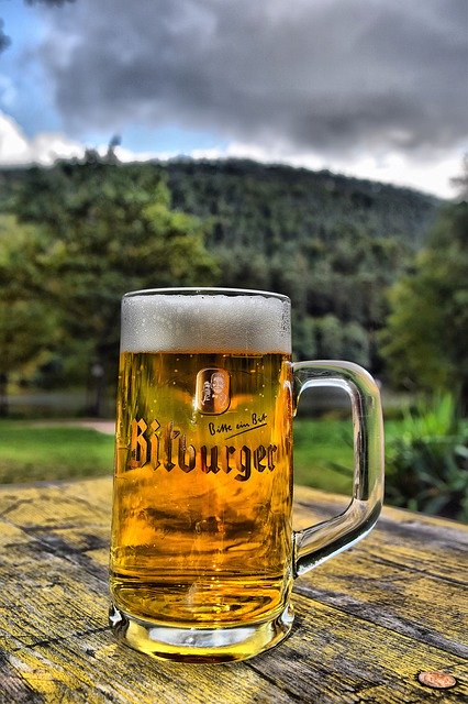 تنزيل مجاني Hdr Bitburger Pint Glass Cool - صورة مجانية أو صورة ليتم تحريرها باستخدام محرر الصور عبر الإنترنت GIMP