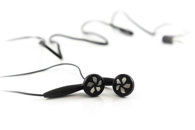 Free download headphones in ear mp3 music audio free picture to be edited with GIMP free online image editor