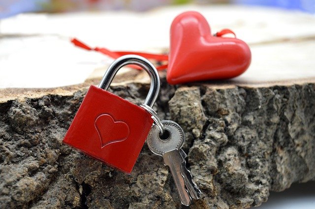 Free download heart padlock love ratio free picture to be edited with GIMP free online image editor