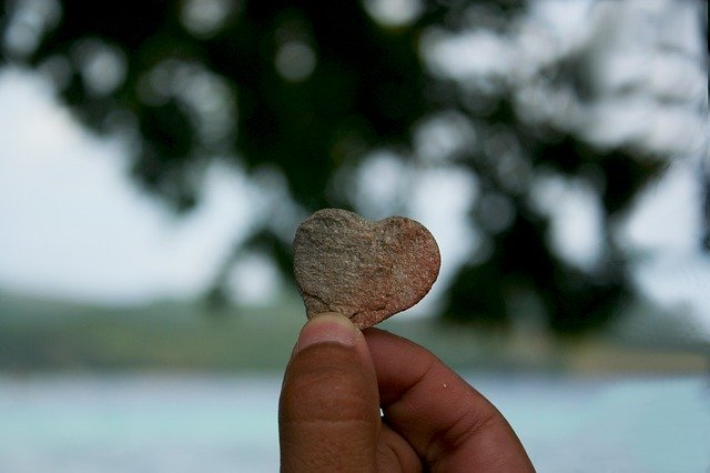 Gratis download Heart Stone Love - gratis gratis foto of afbeelding om te bewerken met GIMP online afbeeldingseditor