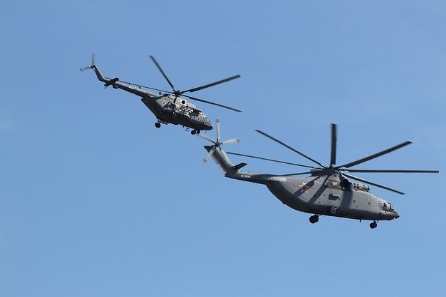 Kostenloser Download Helikopter Russland Moskau Parade Kostenloses Bild zur Bearbeitung mit GIMP kostenlosem Online-Bildbearbeitungsprogramm
