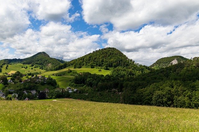Descărcare gratuită Hill Mountains Landscape - fotografie sau imagini gratuite pentru a fi editate cu editorul de imagini online GIMP
