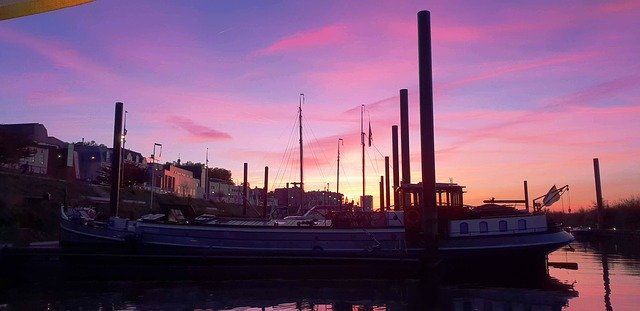 ดาวน์โหลดฟรี Holland Nijmegen Reno - ภาพถ่ายหรือรูปภาพที่จะแก้ไขด้วยโปรแกรมแก้ไขรูปภาพออนไลน์ GIMP