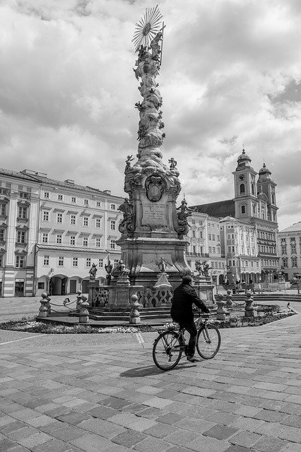 دانلود رایگان Holy Trinity Column City Linz - عکس یا تصویر رایگان برای ویرایش با ویرایشگر تصویر آنلاین GIMP