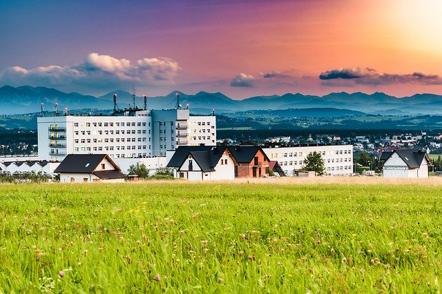 Безкоштовно завантажте Hospital Building Architecture – безкоштовну фотографію або малюнок для редагування за допомогою онлайн-редактора зображень GIMP