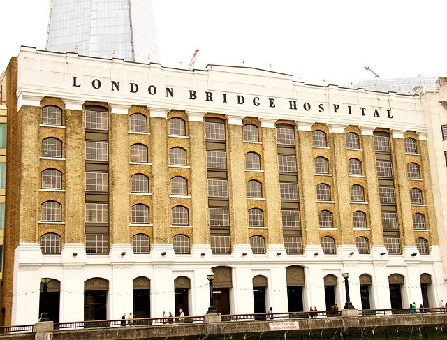 Bezpłatne pobieranie Hospital Building London - bezpłatne zdjęcie lub obraz do edycji za pomocą internetowego edytora obrazów GIMP