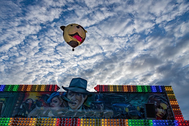 Free download hot air balloon balloon al capone free picture to be edited with GIMP free online image editor