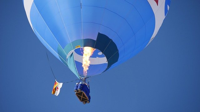 Gratis download Hot Air Balloon Blue - gratis foto of afbeelding om te bewerken met GIMP online afbeeldingseditor